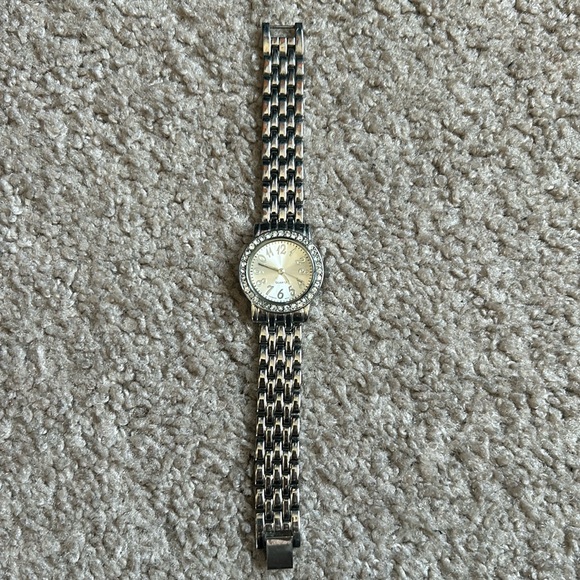 Women’s vintage silver/crystal stainlesss steel‎ brac watch one size - Picture 1 of 7